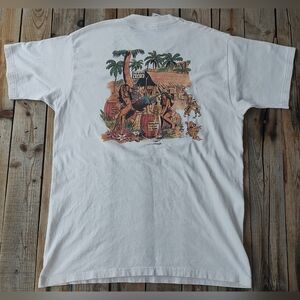 vintage '90s Trader Vic's T-shirt  men's size Large
